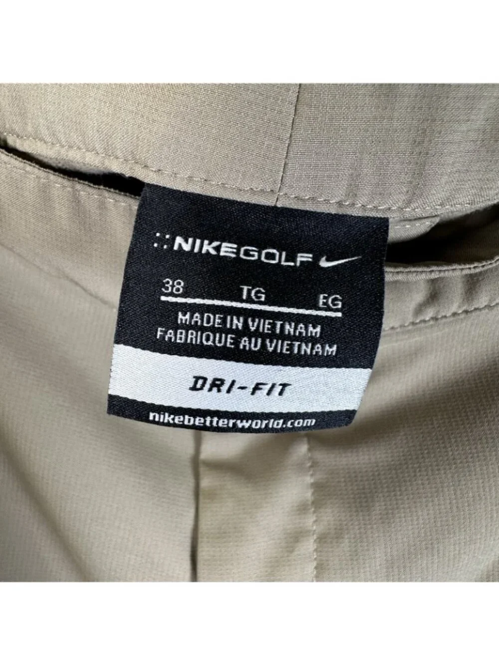 Nike Golf Size 38 Mens Shorts Beige Lightweight‎ Thin Dri-Fit Flat Front Stretch